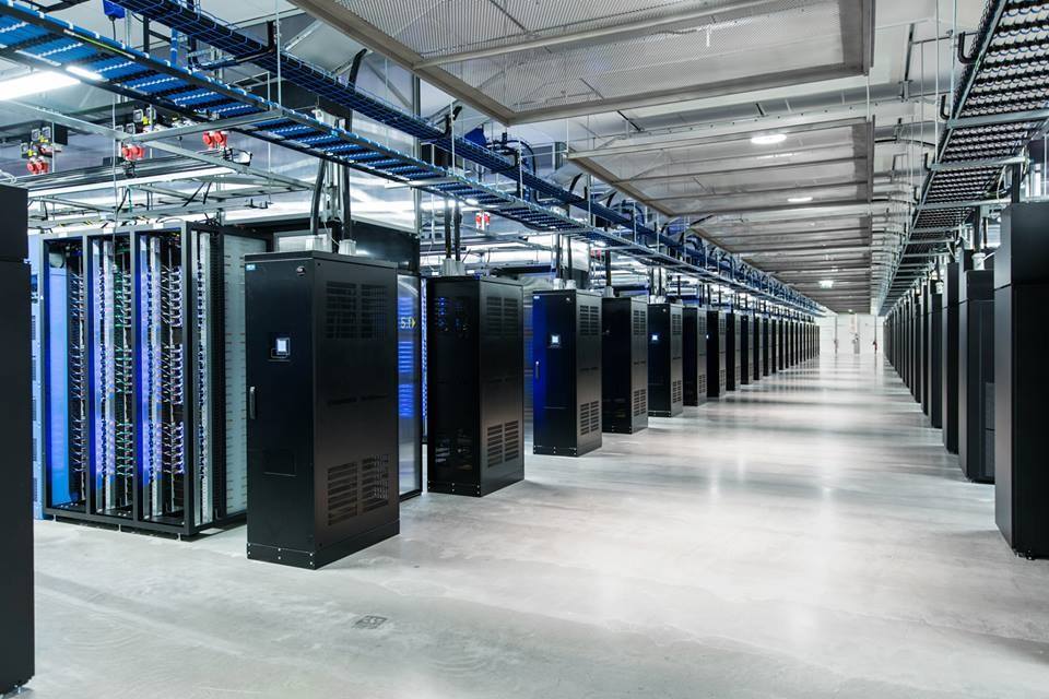 Provide all-weather global data room network technology remote support services